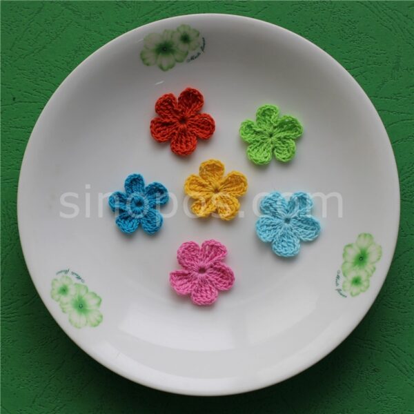 Handmade Crocheted Flowers, quilt scrapbook embellishment DIY fabric clothes shoes blanket cushion bunting card crochet applique